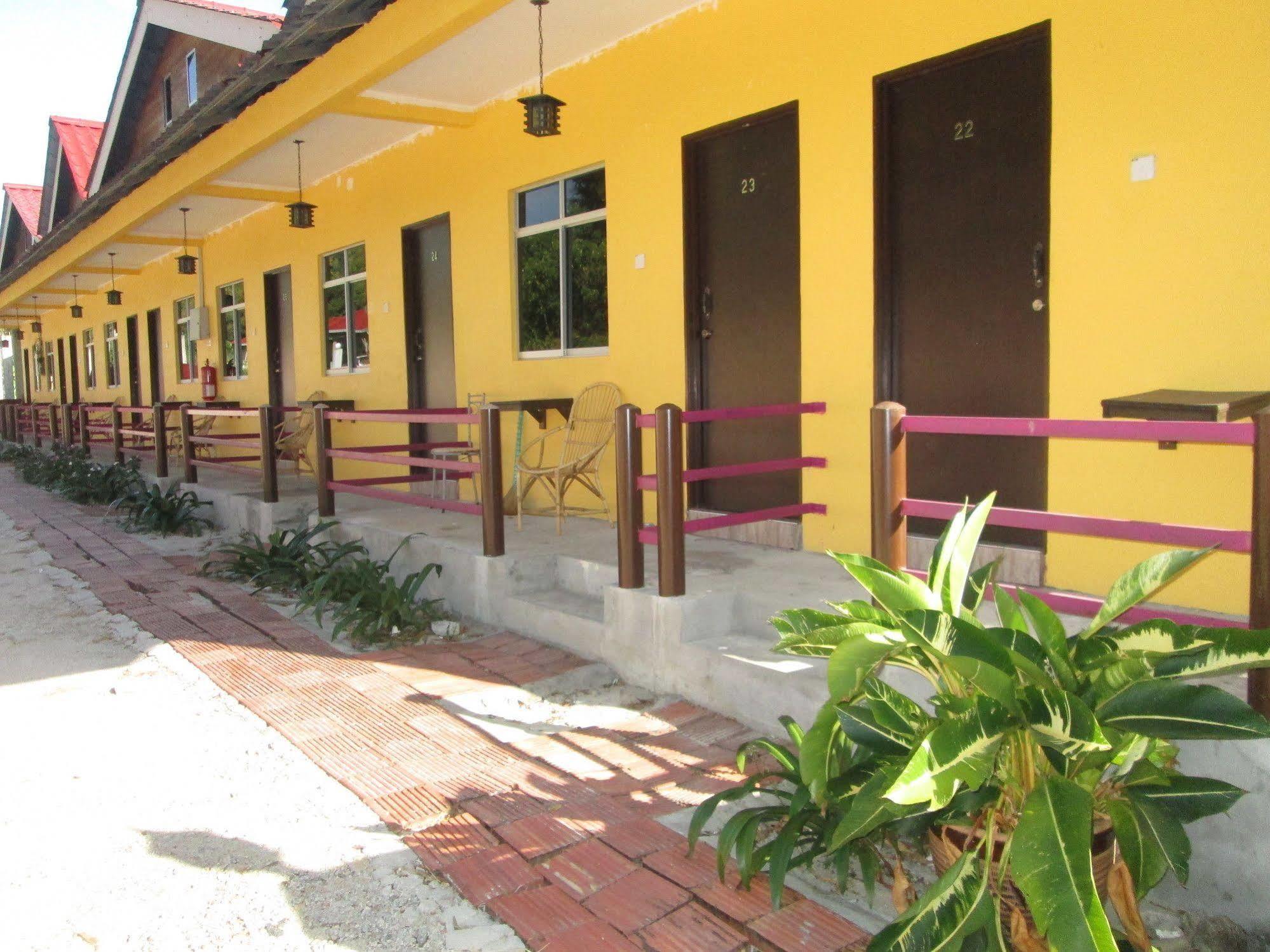 Motel Seri Mutiara Куах Экстерьер фото